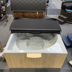 EYE - Square hot tub with external stove